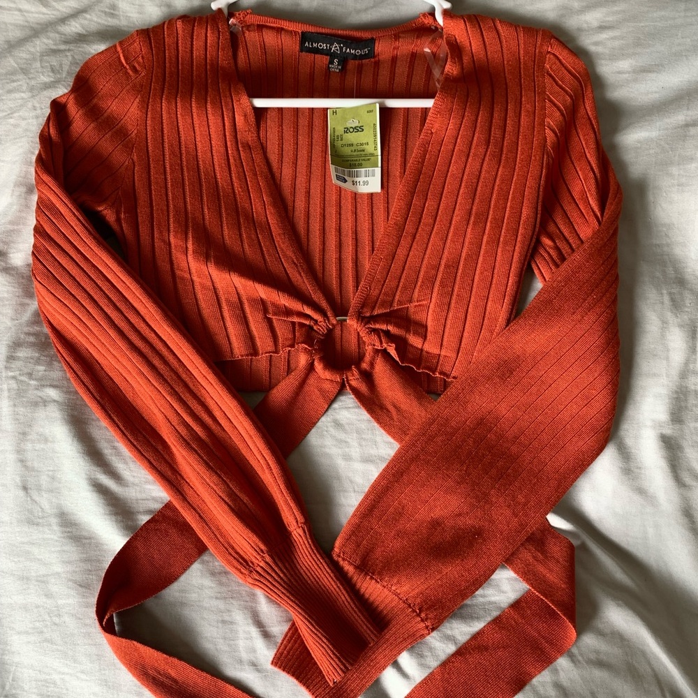Rustic orange O ring long sleeve top